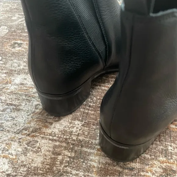Marc Fisher Black Leather Pointed Toe Yale Ankle Boots Size 7