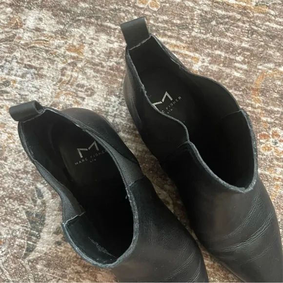 Marc Fisher Black Leather Pointed Toe Yale Ankle Boots Size 7