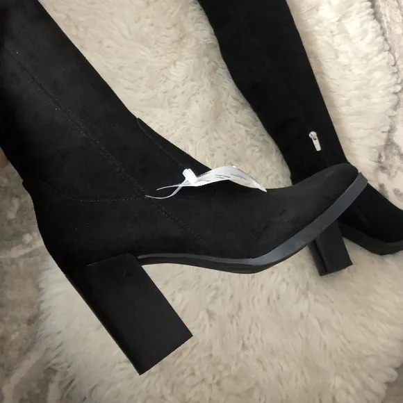 MARC FISHER Black Over the Knee Heeled Pointed Toe Boots