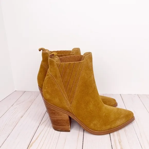 Marc Fisher Gradi Western Suede Brown Tan Ankle Boots Size 10