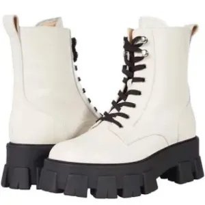 Marc Fisher Happy Ivory Leather Lace-up Chunky Combat Boots Size 9.5