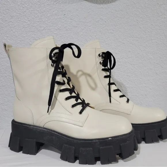 Marc Fisher Happy Ivory Leather Lace-up Chunky Combat Boots Size 9.5