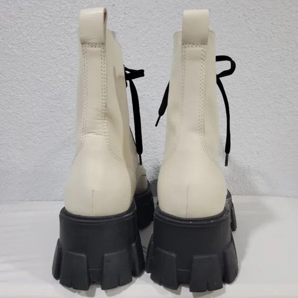 Marc Fisher Happy Ivory Leather Lace-up Chunky Combat Boots Size 9.5