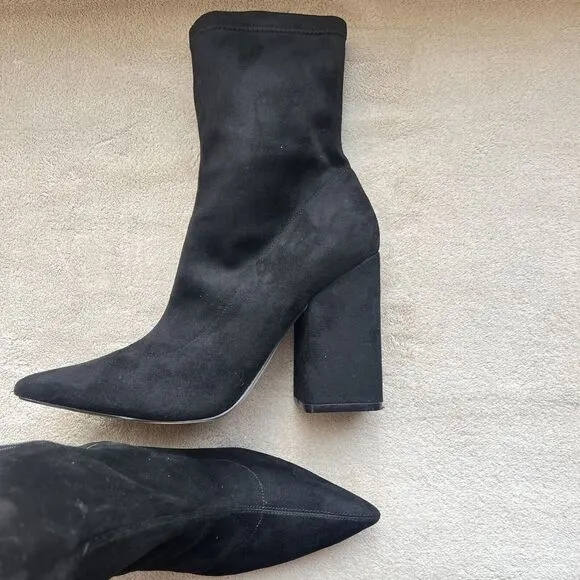 Marc Fisher Larry Faux Suede Pointed Toe Sock Ankle Boot Bootie Women’s 8.5 M