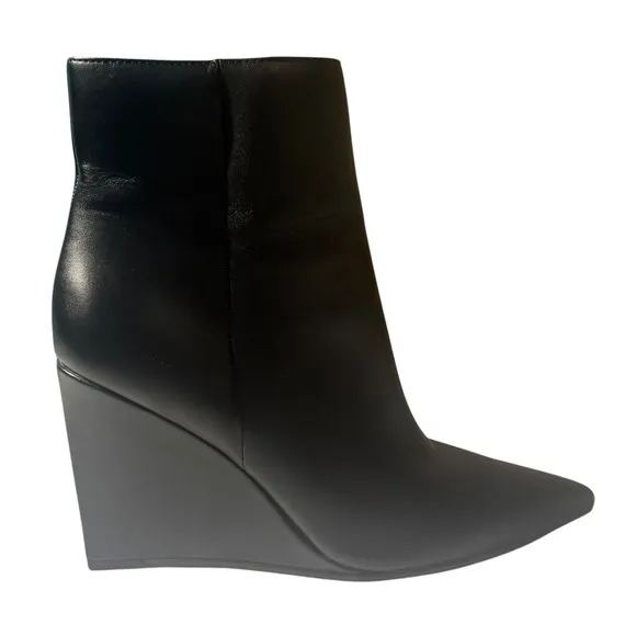 Marc Fisher Women’s Black Leather Wedge Heel Booties Pointed Toe Zip Up SZ 8 1/2