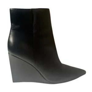 Marc Fisher Women’s Black Leather Wedge Heel Booties Pointed Toe Zip Up SZ 8 1/2