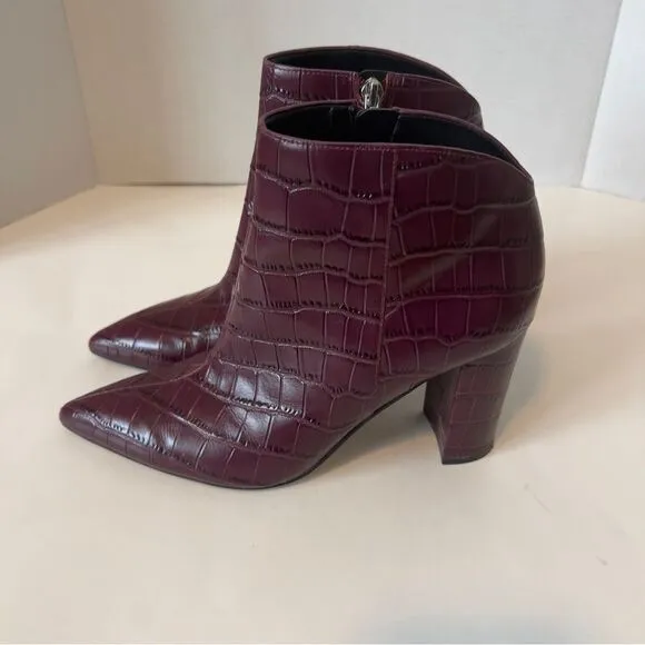 Marc Fisher Unno Embossed Croc Leather Plum Pointed Toe Ankle Boots Size 7.5
