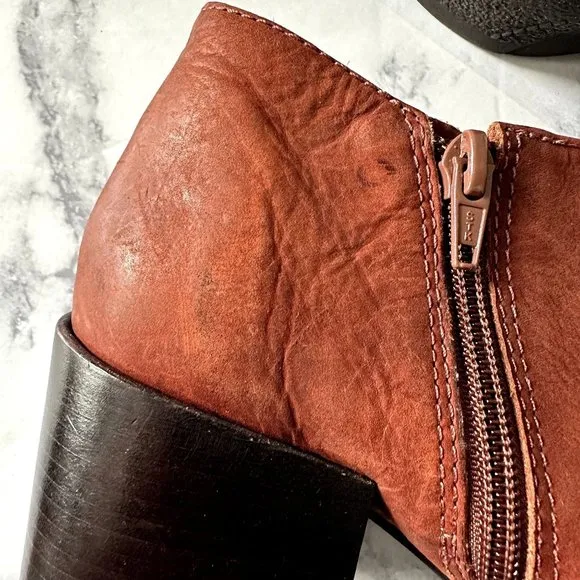 Matisse Victory Brick Leather Pointed Toe Booties