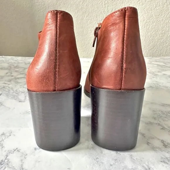 Matisse Victory Brick Leather Pointed Toe Booties