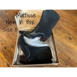 Matisse Women's 8M Black Leather Western Boots Booties - New in Box