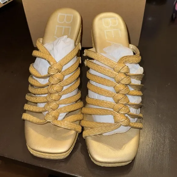 MATISSEGold Laney Wedge Sandals