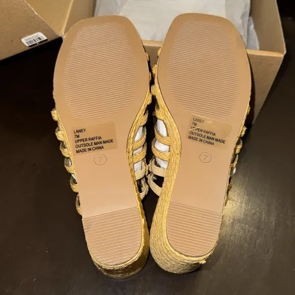 MATISSEGold Laney Wedge Sandals
