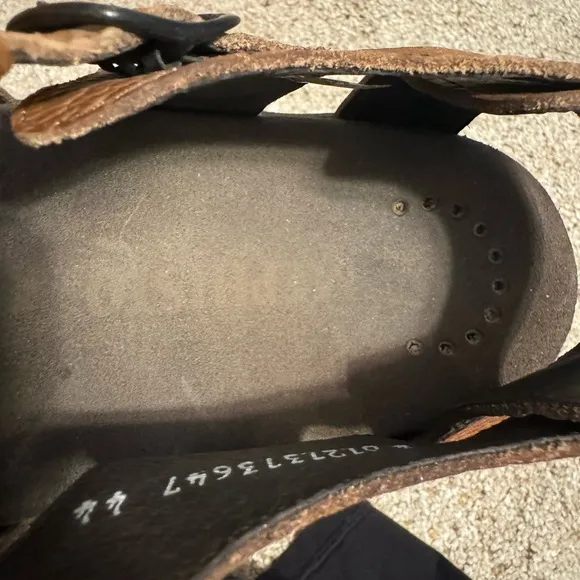 Mephisto fisherman sandals crinkle leather