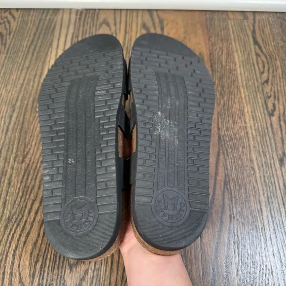 Mephisto Hannel black leather sandals size 40/10