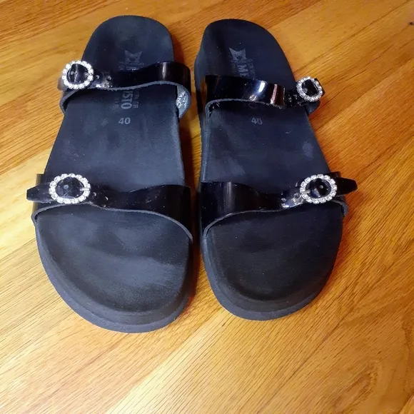 Mephisto Noire women's sandals  black patent  Leather W/ Rhinstone Size 100