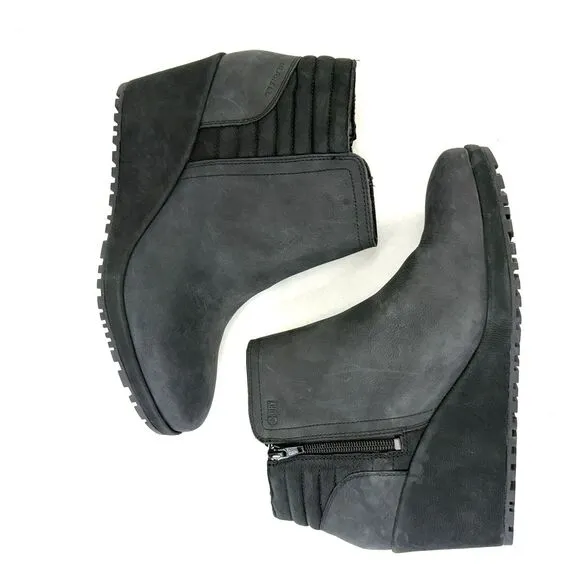 Merrell Tremblant Wedge Bluff Boots Women's 11 Black Suede Waterproof Bootie