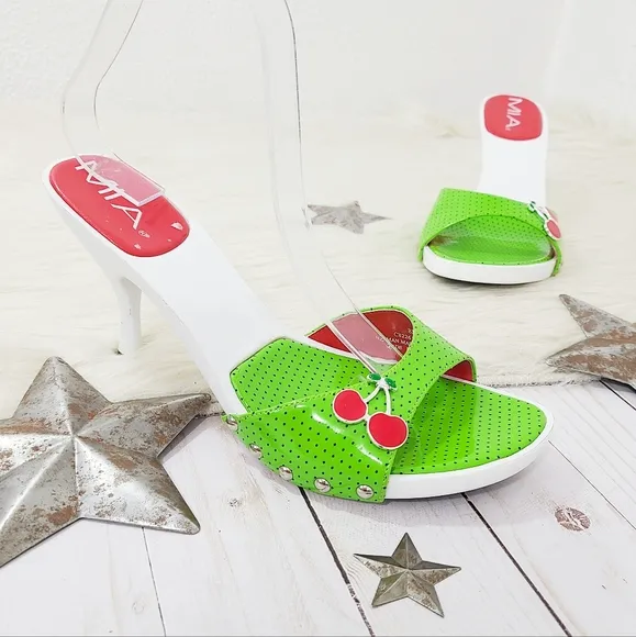 MIA Lyza Cherry heeled sandals Green polka dot red studded women's size 8