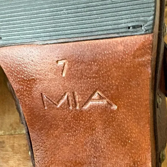 MIA Vintage Braided &amp; Tooled Wood Heeled Leather Studded Clog | Brown | Size 7.5