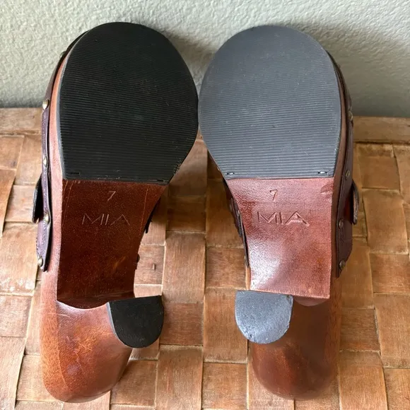 MIA Vintage Braided &amp; Tooled Wood Heeled Leather Studded Clog | Brown | Size 7.5