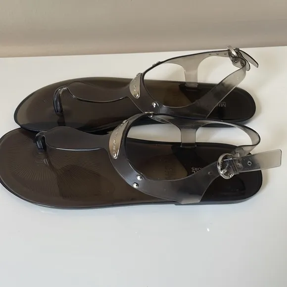 Michael Kors Plate PVC Jelly Sandals in Smoke Size 9