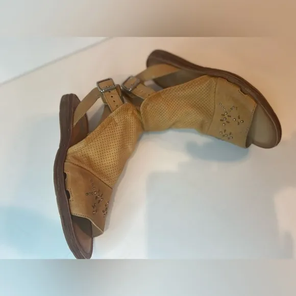 Mix Mooz~Fifi~Leather Sandals~Studded Detail~Side Buckle Closure~Size EUR 36