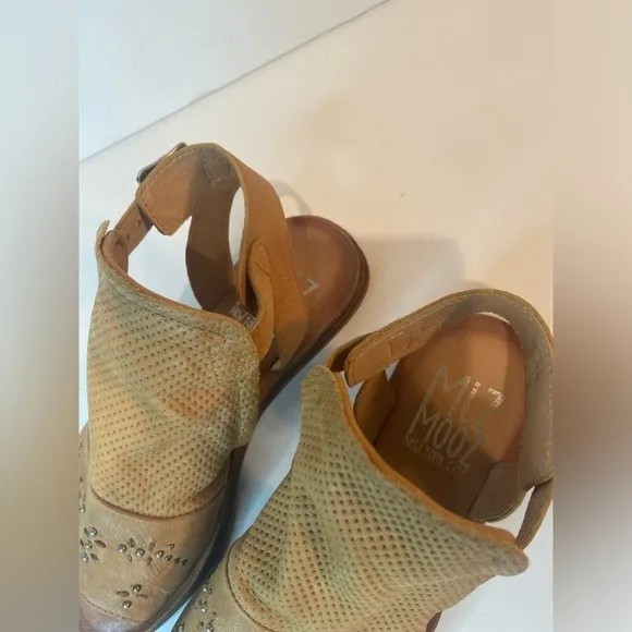 Mix Mooz~Fifi~Leather Sandals~Studded Detail~Side Buckle Closure~Size EUR 36