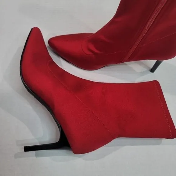 Mix No. 6 Cadaoria Red Pointed Toe Ankle boots Size 6