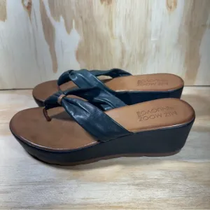 Miz Mooz Black Leather Platform Sandals Women’s Size 9