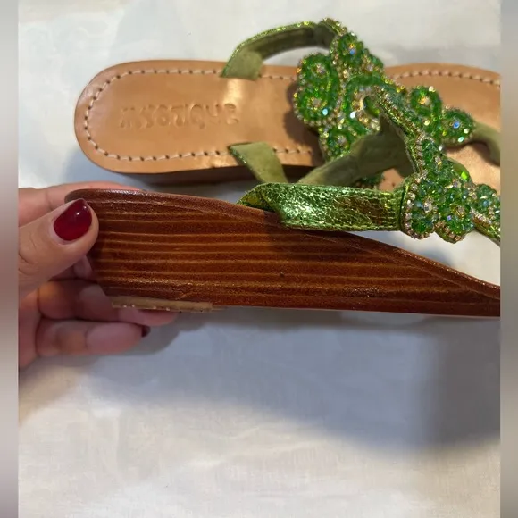MYSTIQUE SANDALS