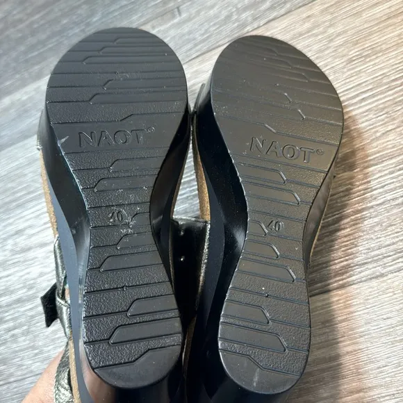 Naot leather wedges sandals woman’s size 40 (d55)