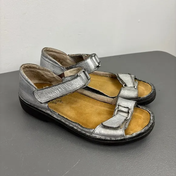 Naot Silver Leather Comfory Sandals
