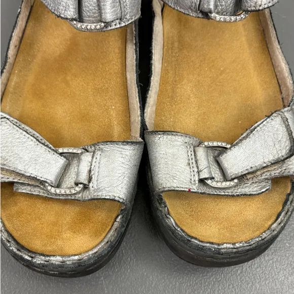 Naot Silver Leather Comfory Sandals