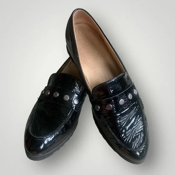 NATURALIZER Gaia Studded Lug Sole Loafer | Black‎ Patent Leather | Size 9.5