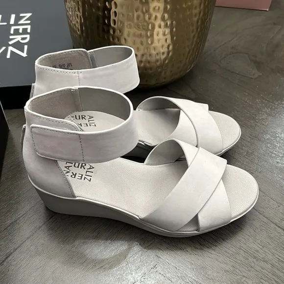 Naturalizer RIVIERA Ankle Strap Wedge Sandals