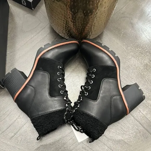 Naturalizer Val Waterproof Ankle Boot (WIDE)