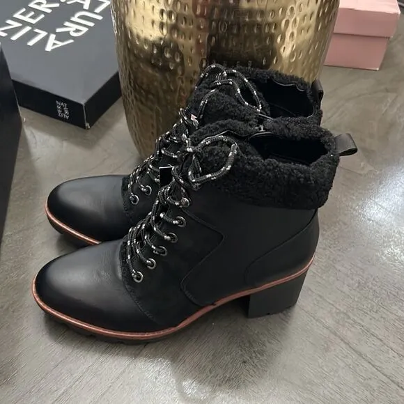 Naturalizer Val Waterproof Ankle Boot (WIDE)