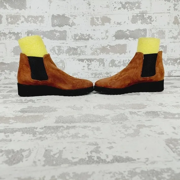 New Amalfi By Rangoni Brown Suede Pull On Chunky Sole Chelsea Boots W687