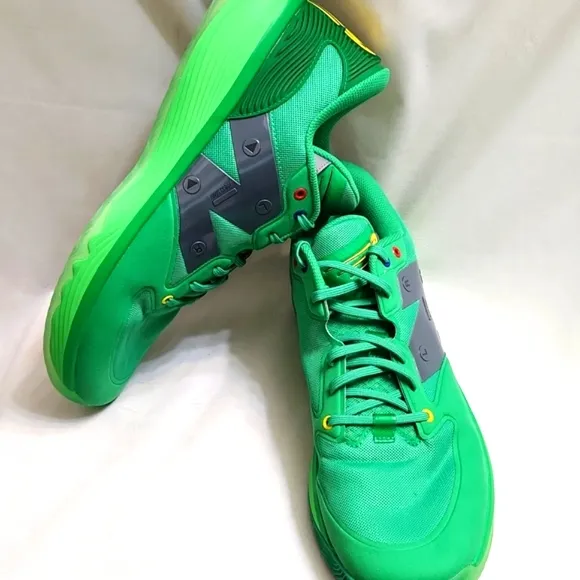 New Balance FuelCell Hesi Low Green Athletic Basketball Sneakers (m size 14)