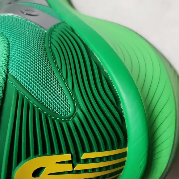 New Balance FuelCell Hesi Low Green Athletic Basketball Sneakers (m size 14)