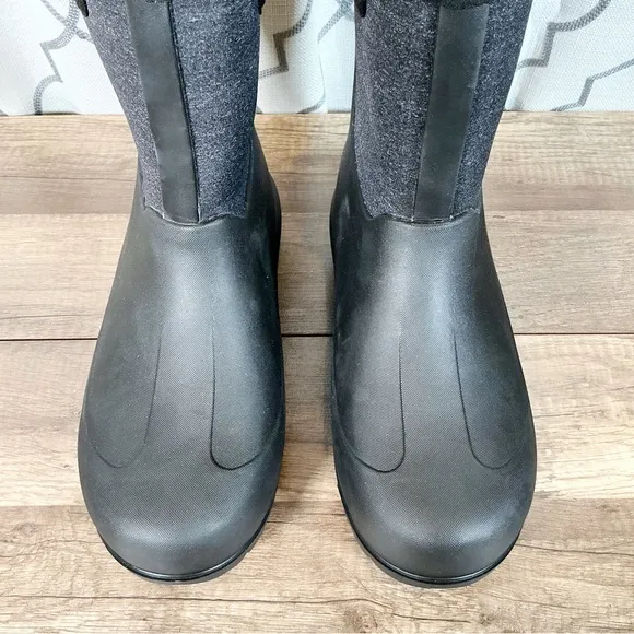 New BOGS neo classic black gray boots youth size 6