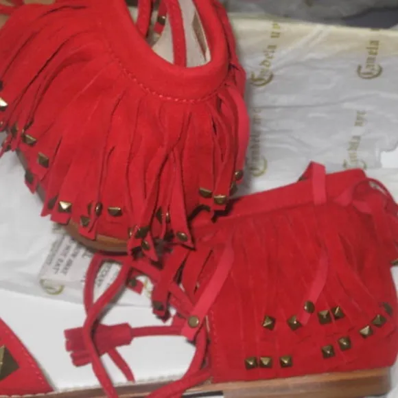 NEW Candela BOHO  hippie Red SUEDE Studded  FRINGE  Flat sandal 6