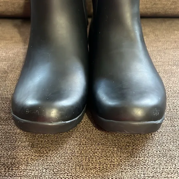 New Chooka Eastlake Waterproof Faux Fur Lined Chelsea Boot Women’s Size 6
