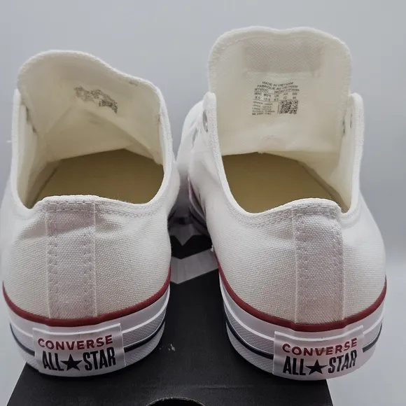 New Converse white Chuck Taylor All Star Low Sneakers women 10.5 / mens 8.5- NIB