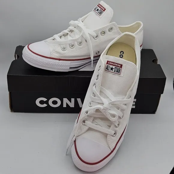 New Converse white Chuck Taylor All Star Low Sneakers women 10.5 / mens 8.5- NIB