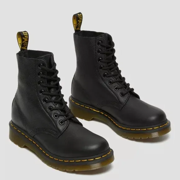 🌸NEW Dr. Martens 1460 Black Leather Men's Boots Women’s Size 7 With Box.