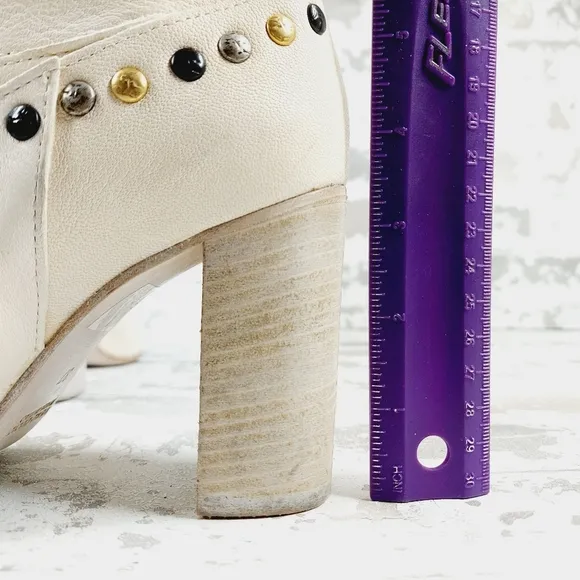 New Free People Women's Dakota - Pointed Toe Heel Studded Western Boots A324