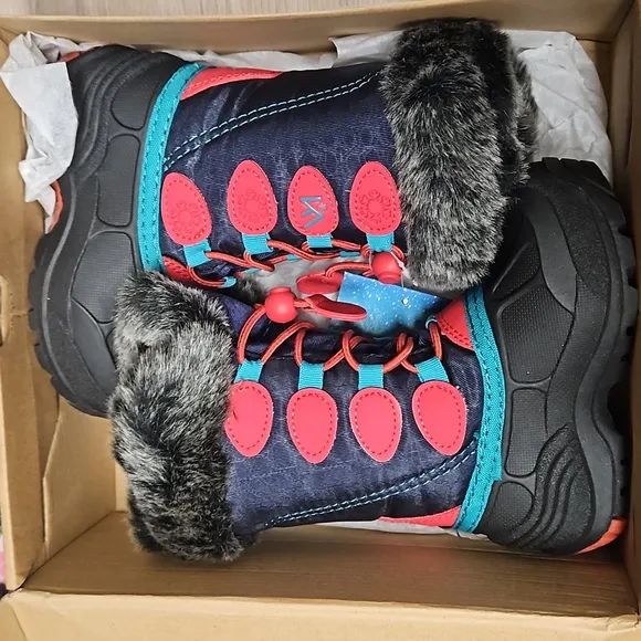 New, Ice face boys size 9  winter waterproof snow boots