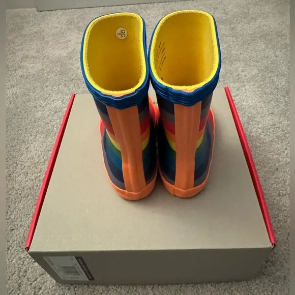 NEW in Box Hunter Kids’ Classic Waterproof Rain Boots, Rainbow 🌈, Toddler 6M