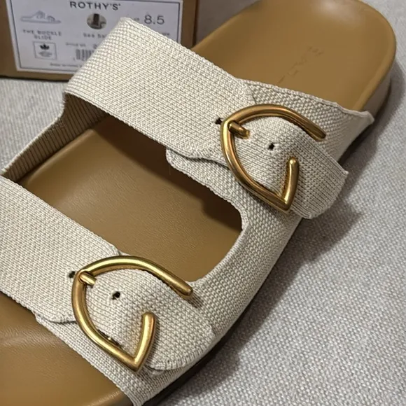 New in Box Rothy’s “The Buckle Slide” Sandal-Sz 8.5 TTS-Color:Sea Salt/Gold Tone