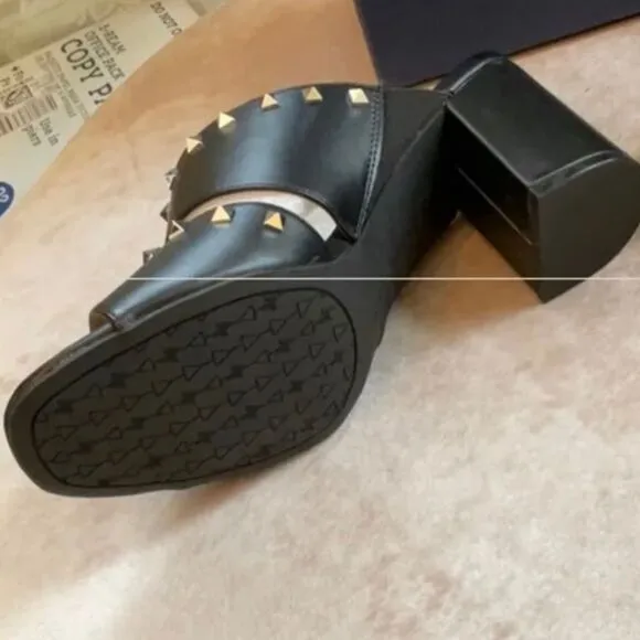 NEW in box! Sz 9.5 *Adrienne Vittadini* Rock Stud Heeled Sandals
